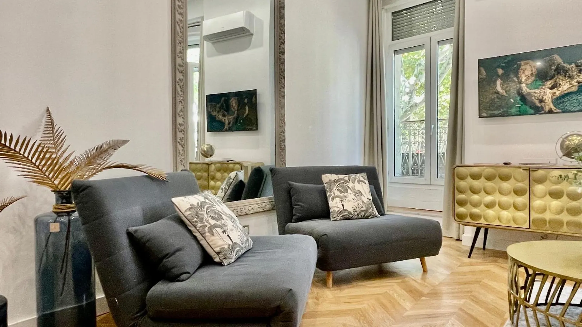 Ô portes du Palais Avignon Appartement